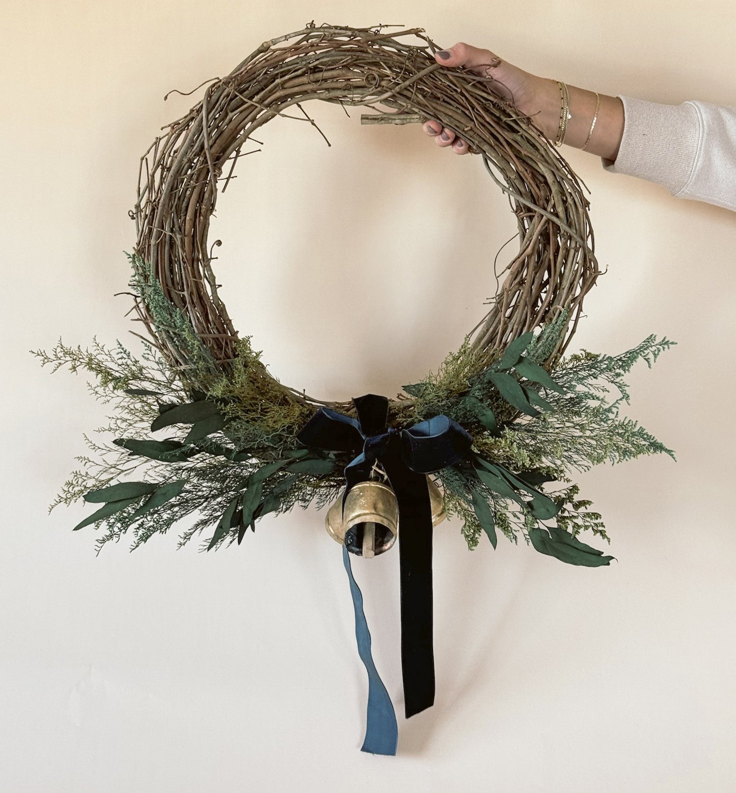 Dried Holiday Wreath - 18"